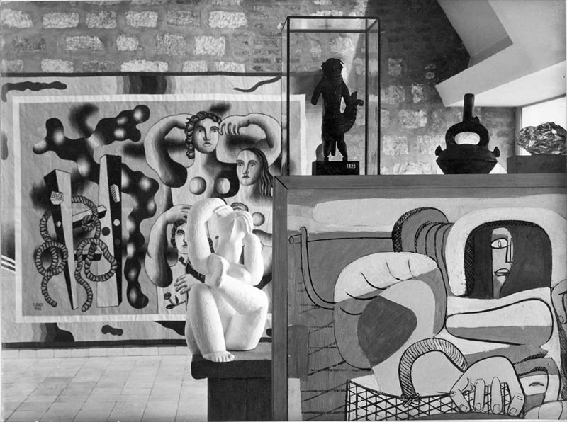 Выставка "примитивного искусства», организованной Луи Карре в квартире Ле Корбюзье на 24 rue Nungesser et Coli в Париже, 1935 Фото: Albin Salaun