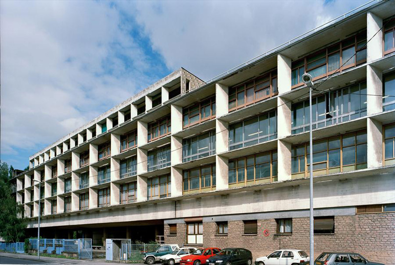 Ле Корбюзье / Le Corbusier. Мануфактура Дюваль (Usine Claude et Duval) в Сен-Дье (Saint-Die-des-Vosges), Франция. 1945-1951