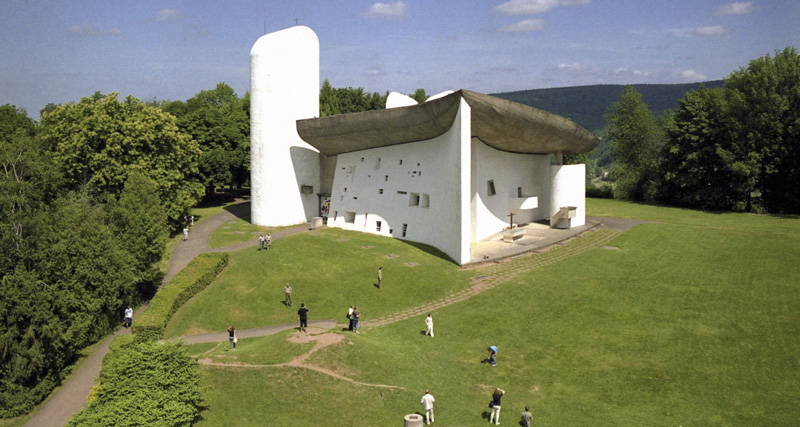 Ле Корбюзье / Le Corbusier. Chapelle Notre Dame du Haut, Роншан (Ronchamp), Франция. 1950-1955