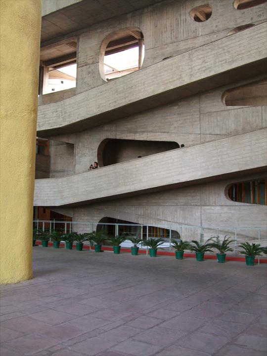 Ле Корбюзье / Le Corbusier. Дворец Юстиции (Palace of Justice), Чандигарх (Chandigarh), Индия. 1951-1955
