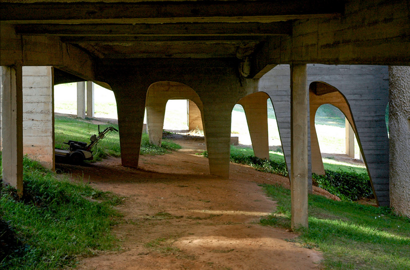 Ле Корбюзье / Le Corbusier. Комплекс монастыря Sainte Marie de La Tourette, Eveux-sur-l'Arbresle, Франция. 1953-1960