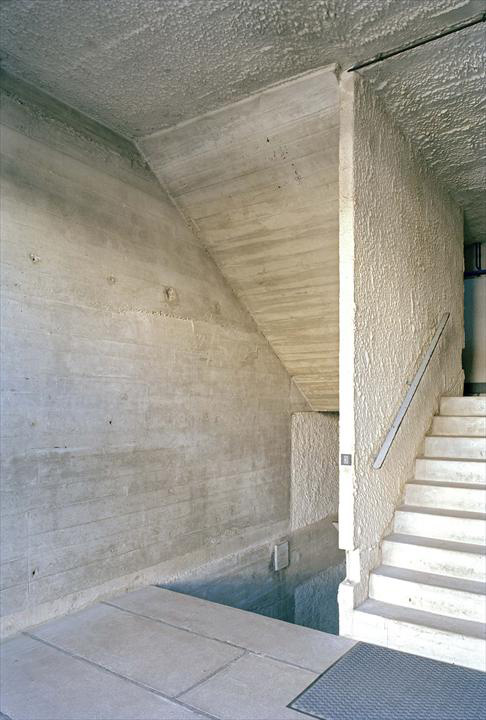 Ле Корбюзье / Le Corbusier. Интерьеры монастыря Sainte Marie de La Tourette, Eveux-sur-l'Arbresle, Франция. 1953-1960