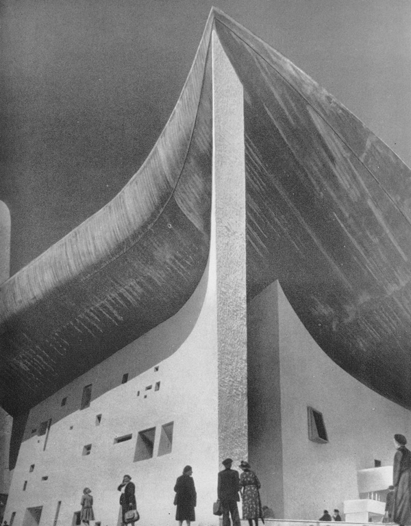 1950-1955 годы. Капелла в Роншане. Ле Корбюзье. Творческий путь / Le Corbusier. Textes et planches