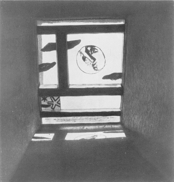 Витраж церкви в Роншане (закаленное и окрашенное стекло). Ле Корбюзье. Творческий путь / Le Corbusier. Textes et planches