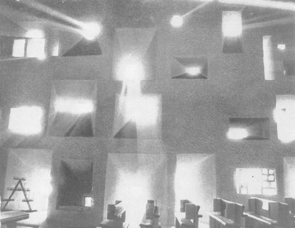 Капелла в Роншане. Ле Корбюзье. Творческий путь / Le Corbusier. Textes et planches