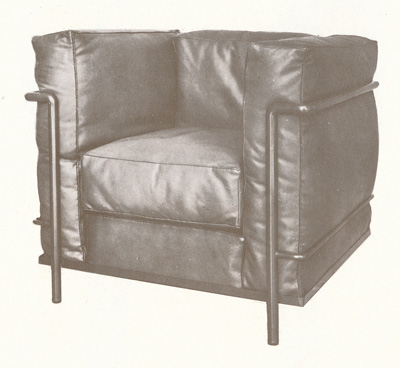 Ле Корбюзье / Le Corbusier. «Комфортабельное кресло» (малая модель). 1928. Вариант со стальным шасси серо-голубого цвета и кожаными перьевыми подушками. Первый выпуск