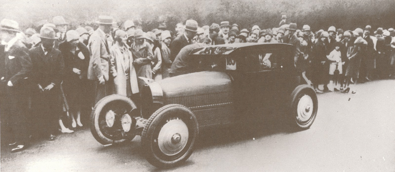 Парад автомобилей. Париж, 1925