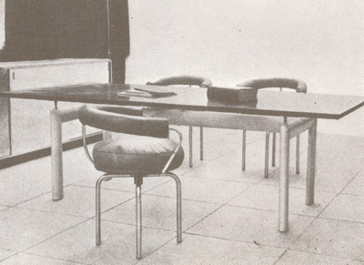 Ле Корбюзье, Пьер Жаннере, Шарлотта Перриан: Стол из трубок овального сечения. 1929