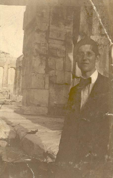 Шарль-Эдуард Жаннере. Афины, Акрополь, сентябрь 1911 года