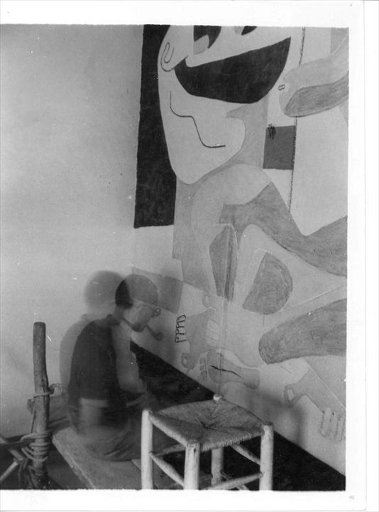 Ле Корбюзье расписывает дом Бадовичи в Vezelay, 1936
