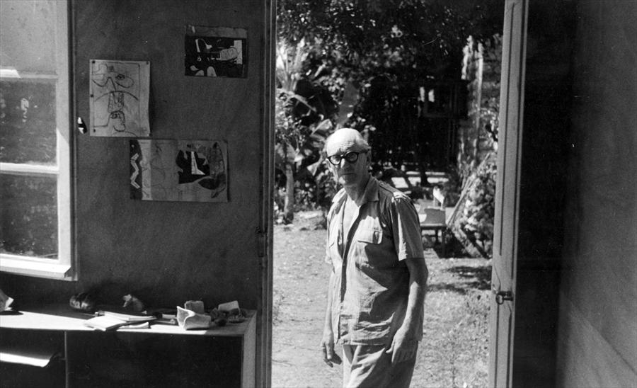 Ле Корбюзье в своем "сарае" на мысе Cap-Martin. Фото: Willy Boesiger