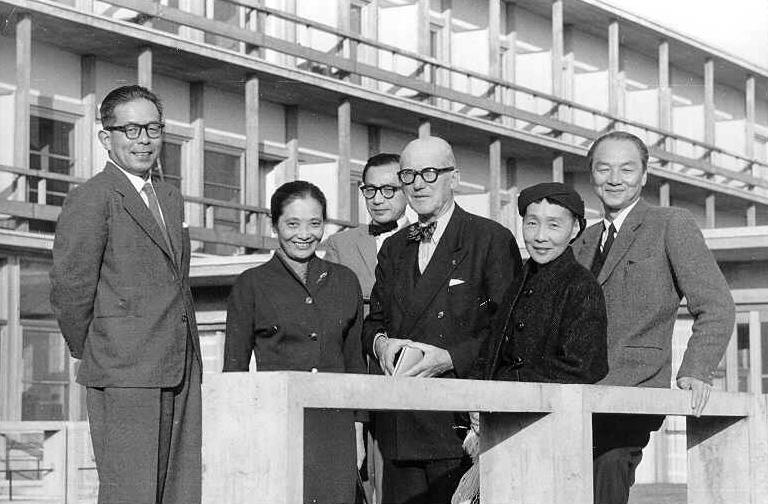 Ле Корбюзье, Юнзо Сакакура (Junzo Sakakura) и др., Токио, ноябрь 1955
