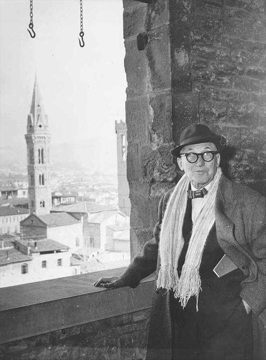 Ле Корбюзье Флоренция во время презентации золотой медалью города