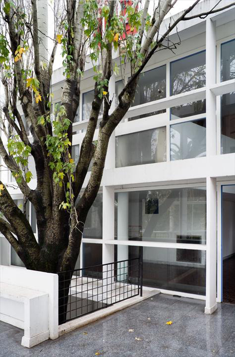 Ле Корбюзье / Le Corbusier. Дом доктора Куручет (Maison du Docteur Curutchet), La Plata, Аргентина. 1949