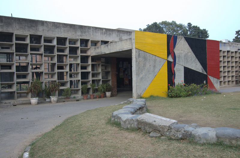Ле Корбюзье / Le Corbusier. Колледж искусств (Government College of Arts(GCA) и Архитектурный колледж (Chandigarh College of Architecture(CCA), Чандигарх, Индия. 1950-1965