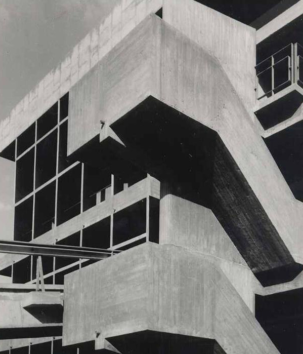 Ле Корбюзье / Le Corbusier. Здание Текстильной ассоциации (Mill Owners' Association Building), Ахмедабад, Индия. 1951