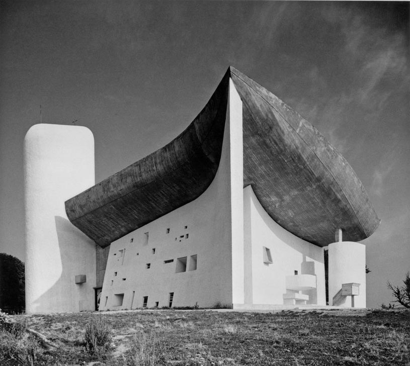 Капелла Notre Dame du Haut, Роншан (Ronchamp), Франция. 1950-1955. Ле Корбюзье